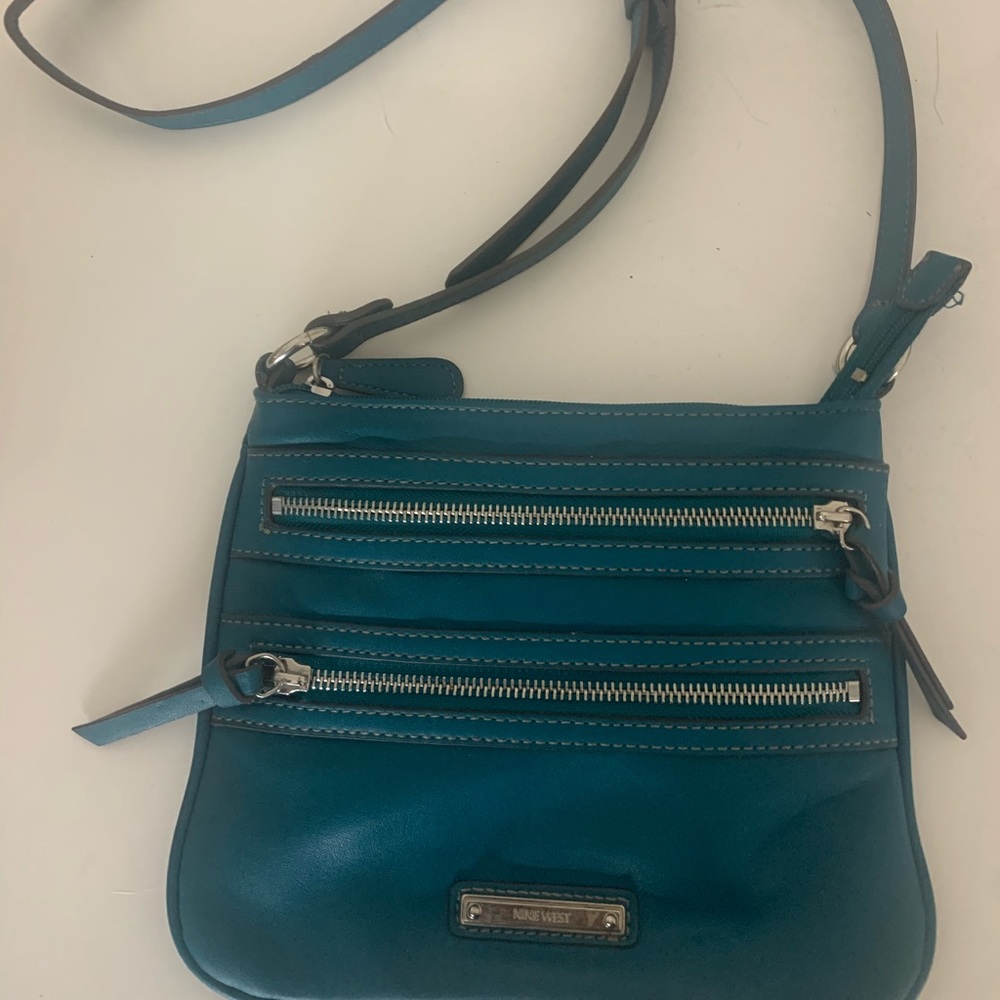 Nine West cross body purse!